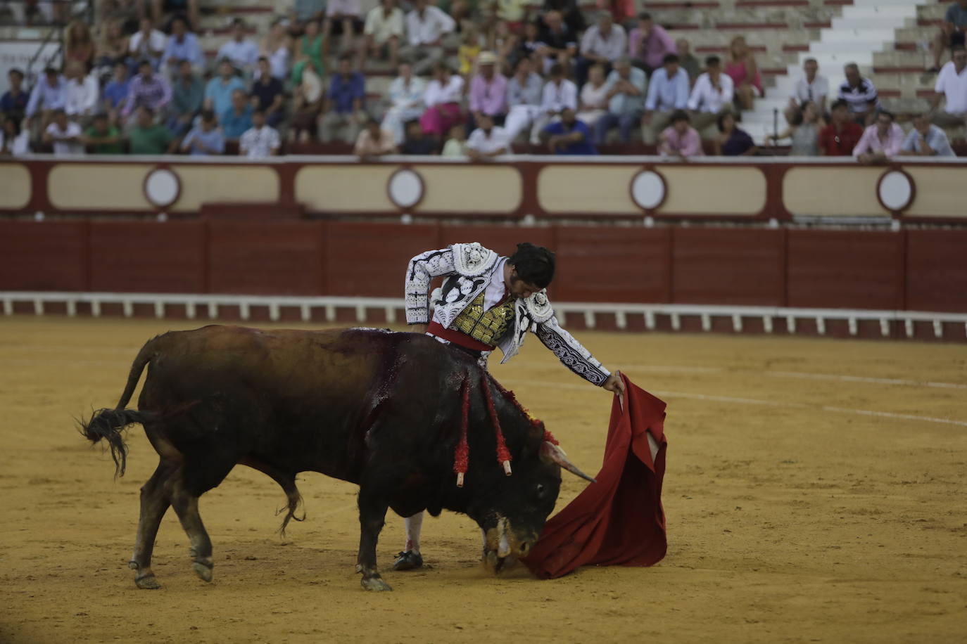 Las imágenes de la corrida de Morante de la Puebla, El Juli y Daniel Luque en El Puerto