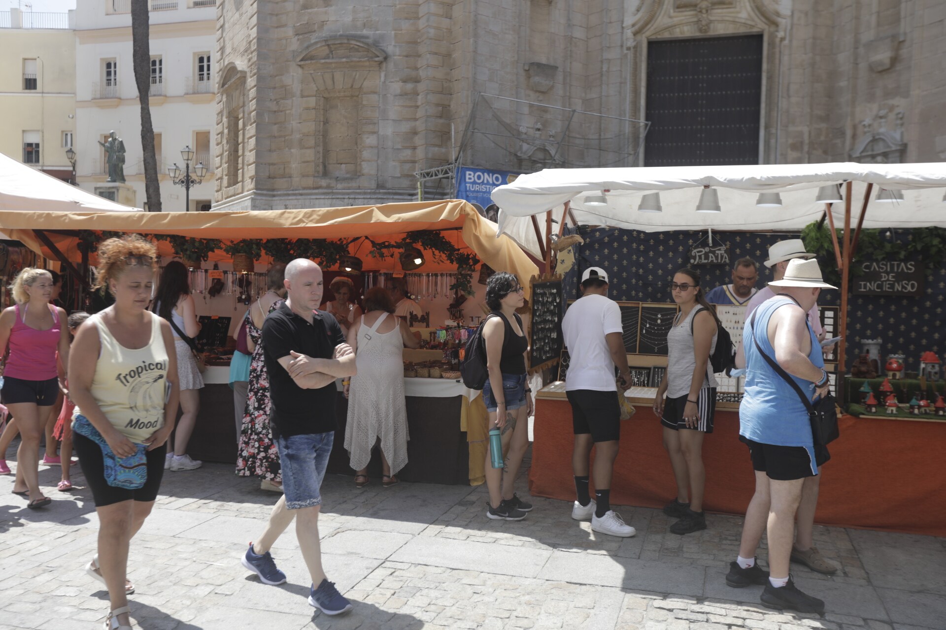 Fotos: el Mercado Andalusí llena Cádiz de color, sabor y olor