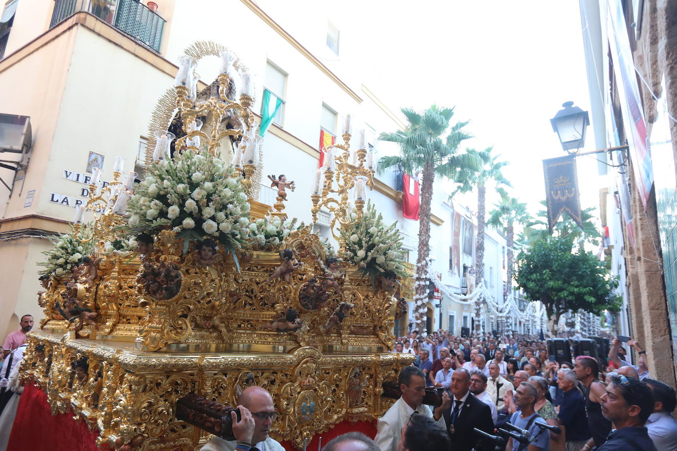 Las imágenes del traslado de la Dolorosa de la archicofradía de la Palma al santuario de la Patrona