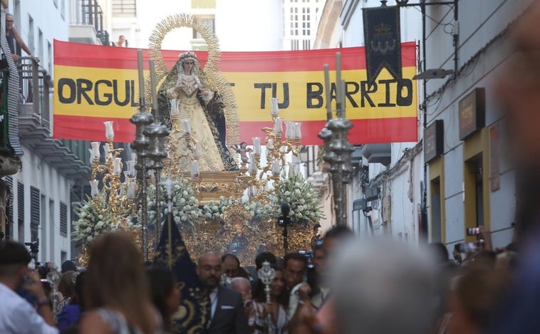 Las imágenes del traslado de la Dolorosa de la archicofradía de la Palma al santuario de la Patrona