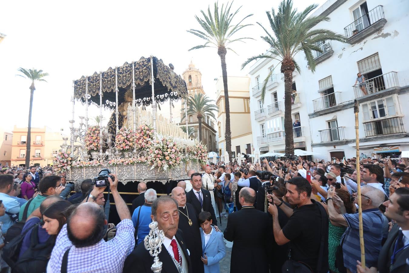 Fotos: La Viña se entrega a su Virgen de las Penas el día de su coronación