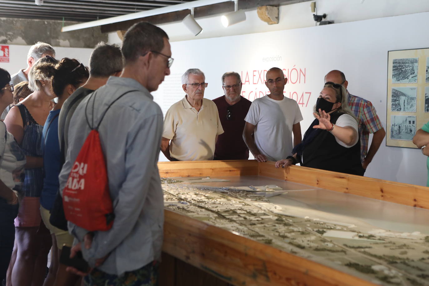 Las imágenes de la exposición sobre la explosión de Cádiz de 1947