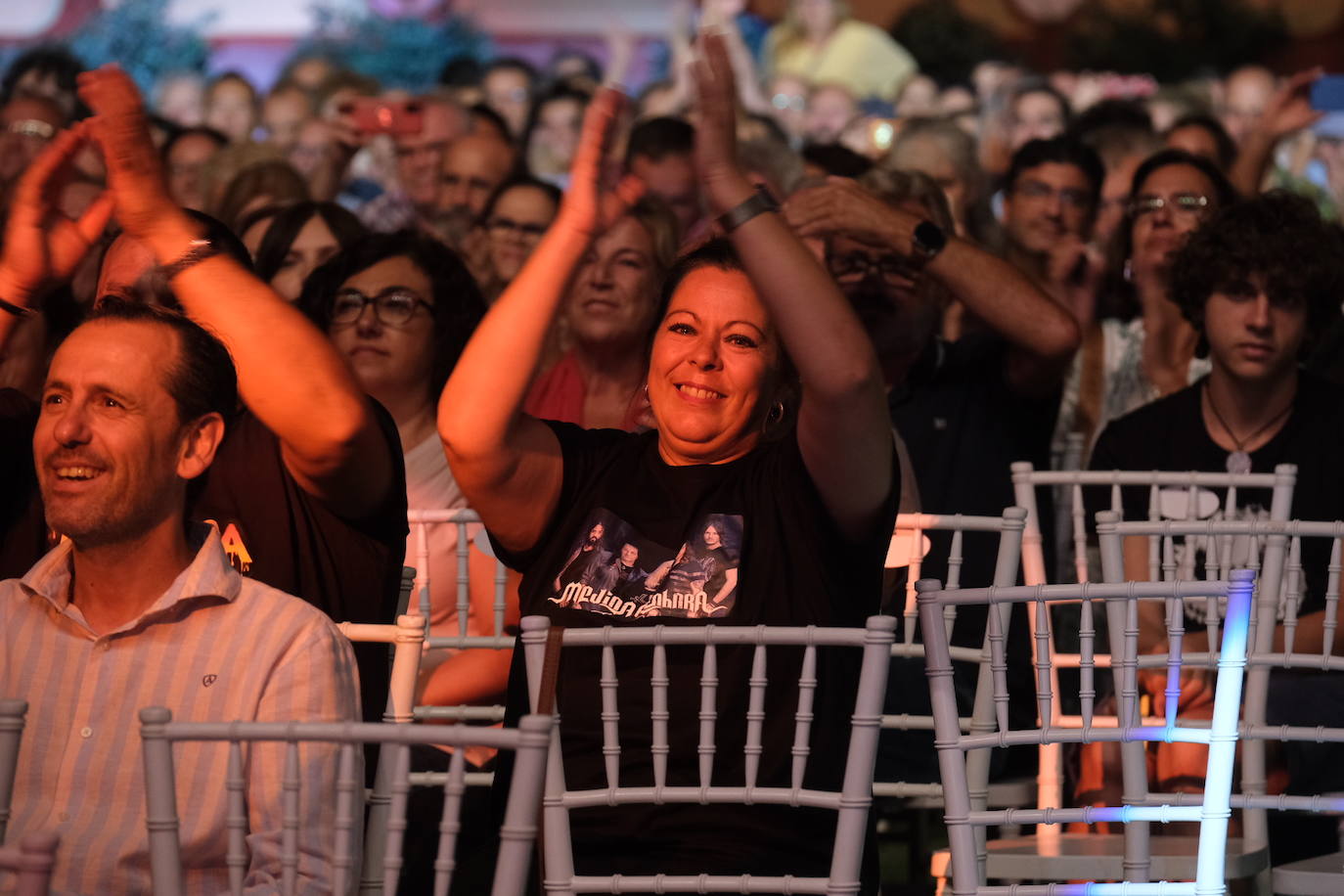 Búscate en el concierto de Medina Azahara en el Cabaret Festival