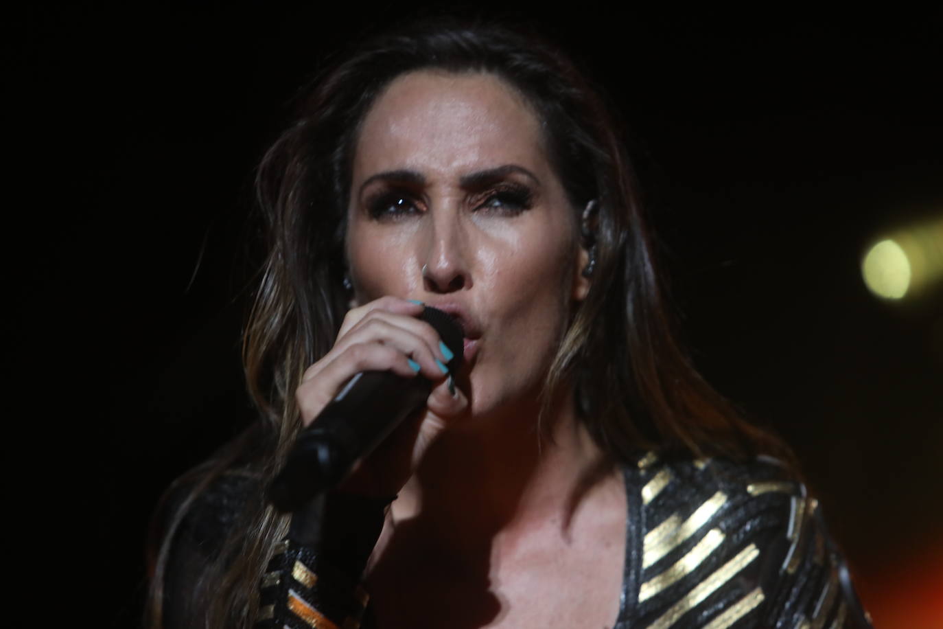 Así ha sido el concierto de Malú en Chiclana: garra y pasión