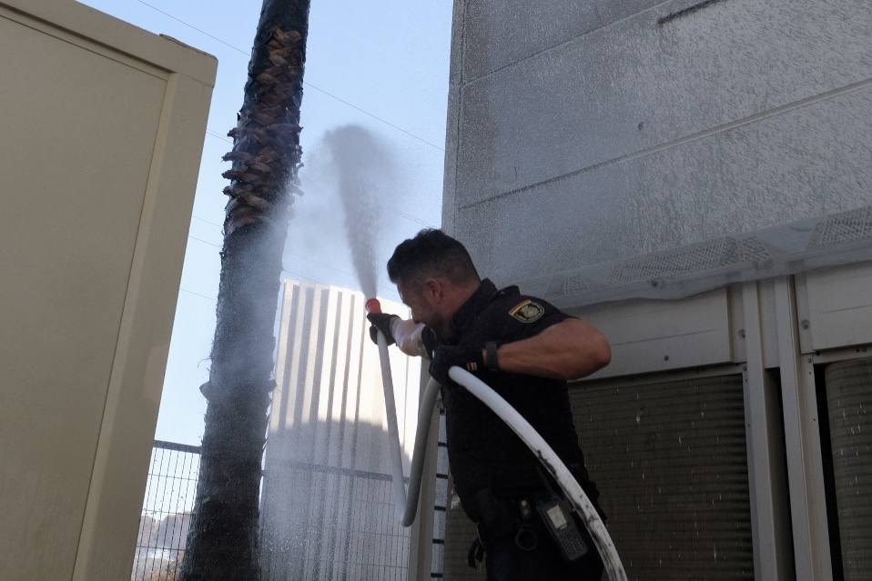 Las imágenes del incendio en Puerto Real