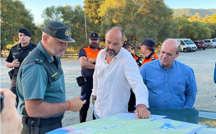 Cuarto día: Guardia Civil, Bomberos y voluntarios continúan buscando a Paco Cano