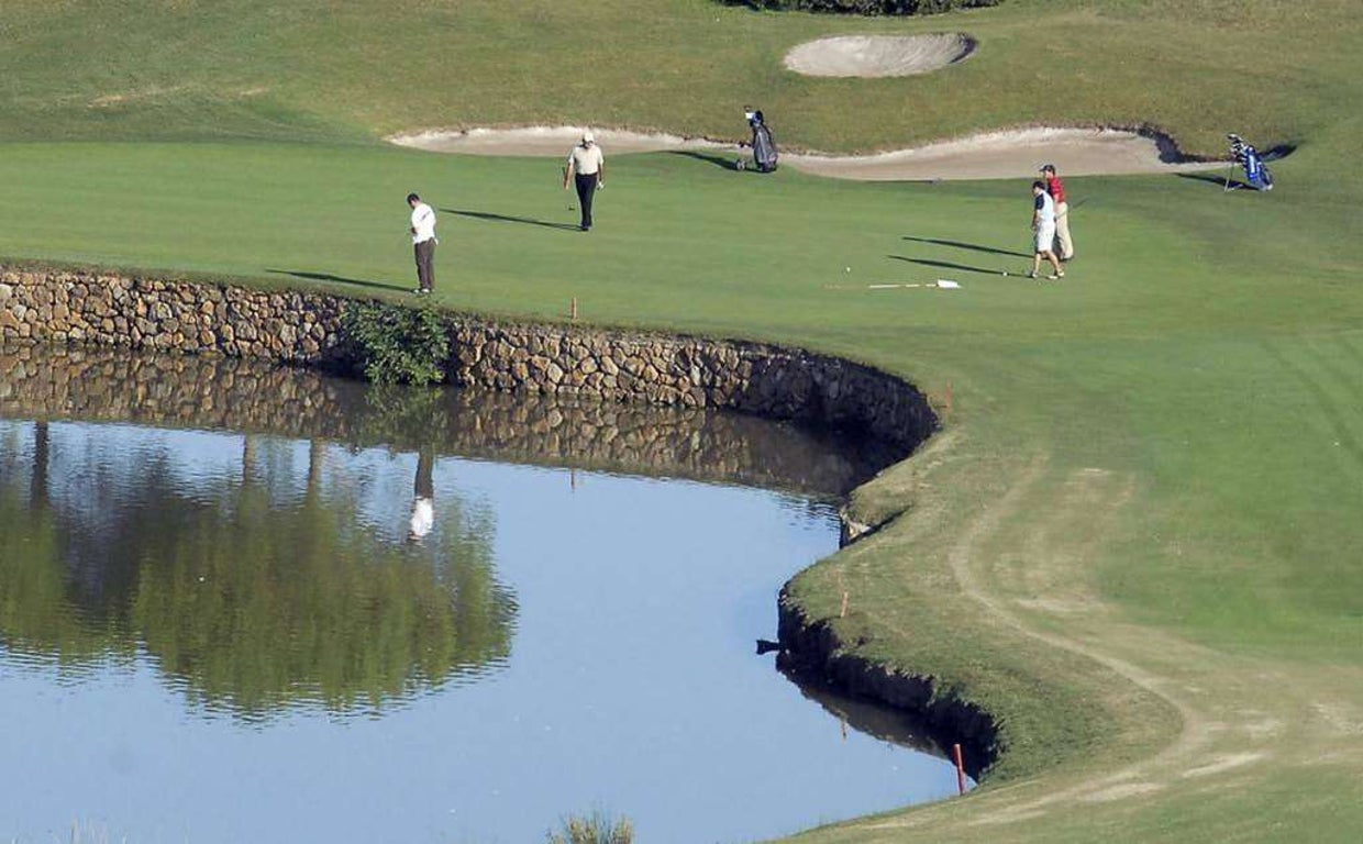 El golf atrae a gran cantidad de turistas de países del norte de Europa y América