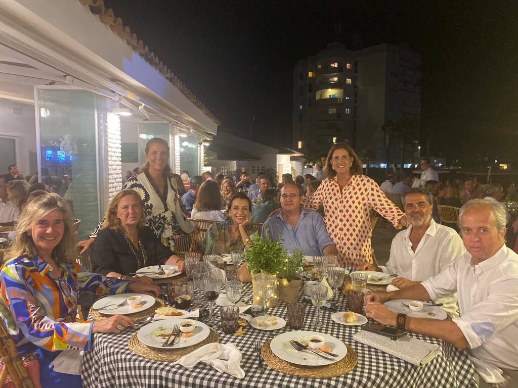 Mercedes Diaz-Guardamino, Luisa Martínez-Mejías, Amelia Rueda, Marta Cabello De Alba, José Escrivá de Romaní, Amelia Diaz-Guardamino, Gonzalo Aranzabal y Luis Martínez Riestra