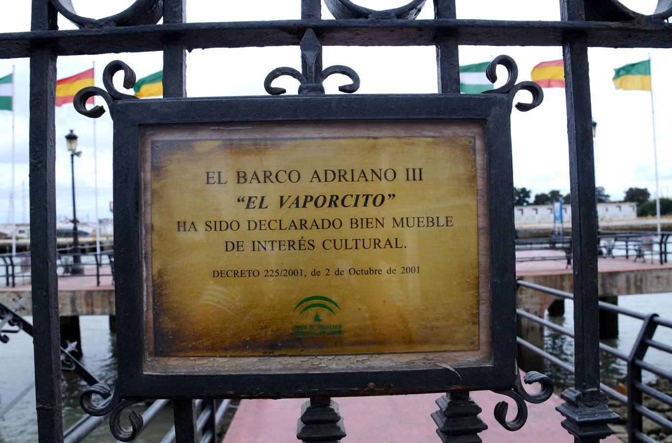 Fotos: Once años del hundimiento del Vaporcito en el muelle de Cádiz