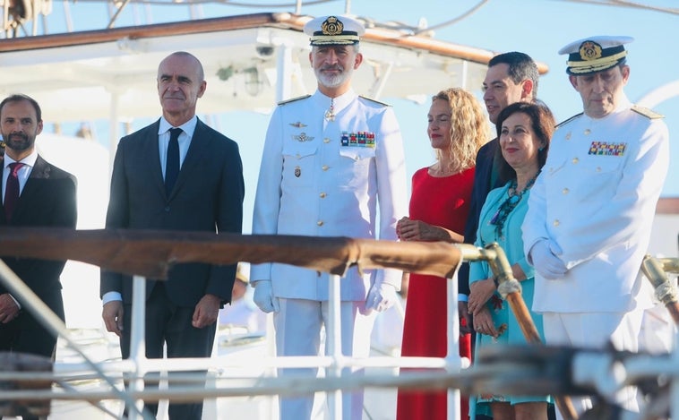 El Rey Felipe VI embarca en el Elcano para presidir el V Centenario de la Primera Vuelta al Mundo