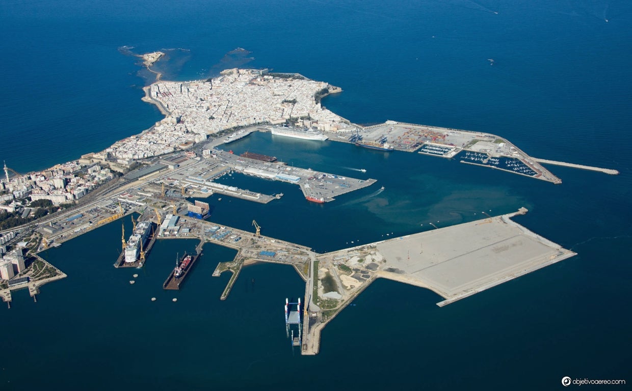 El Puerto de Cádiz pone en marcha una segunda planta fotovoltaica para el autoabastecimiento de energía