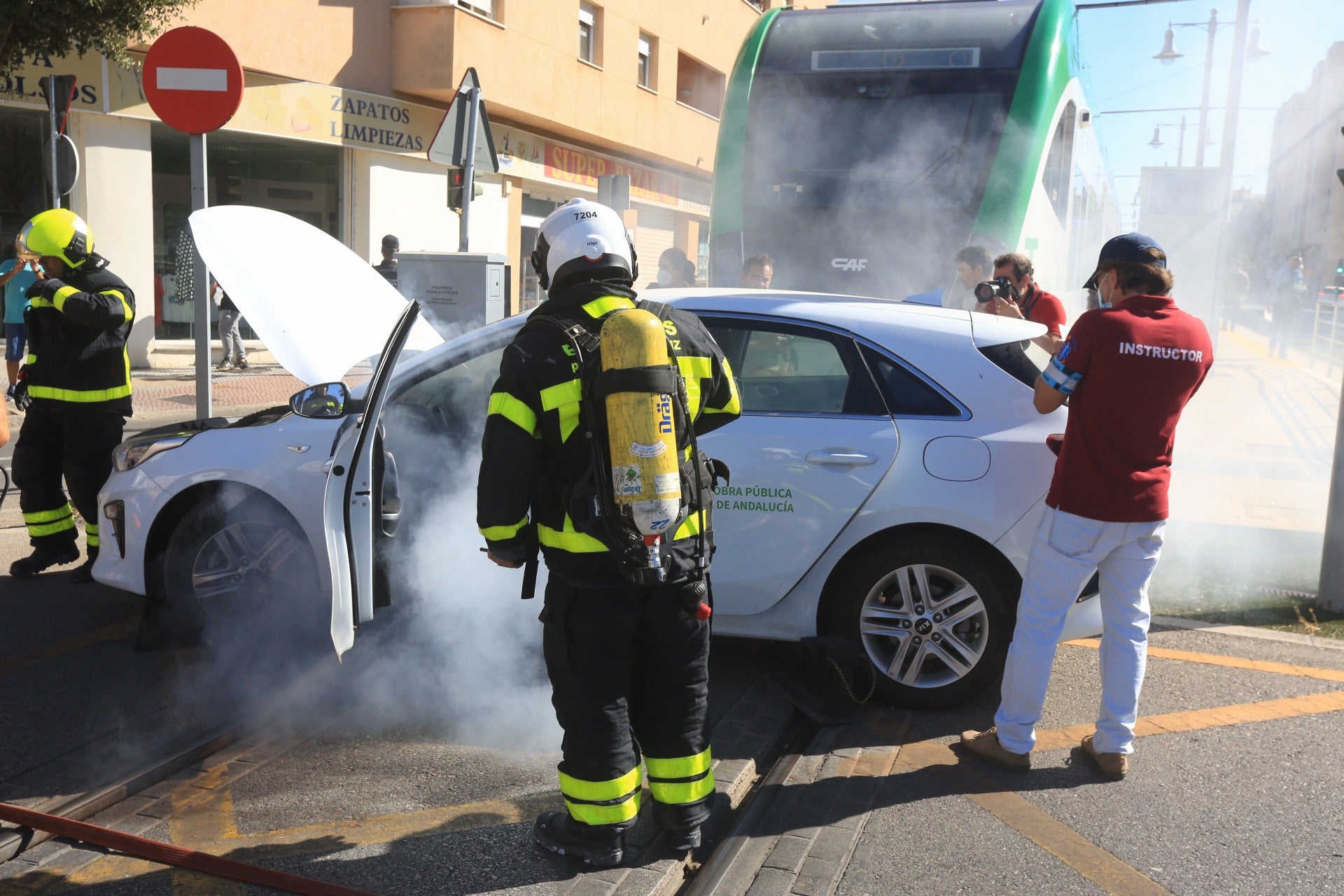 En imágenes: Simulacro de emergencia en el tranvía de la Bahía