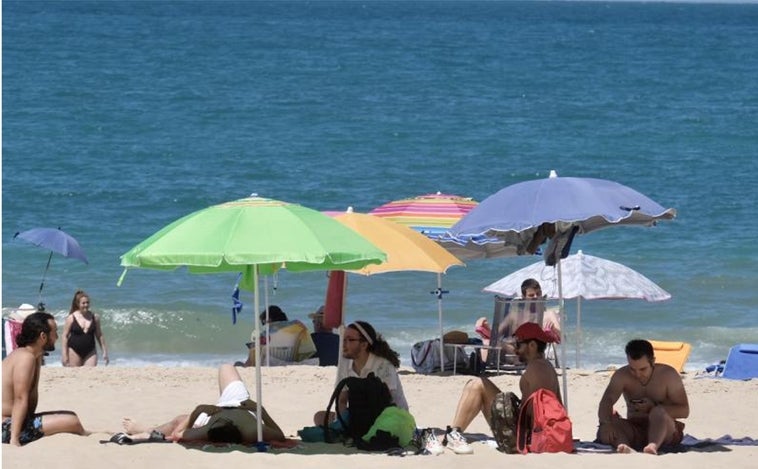 El Ayuntamiento de Cádiz activa este viernes la temporada baja de playas hasta final de mes