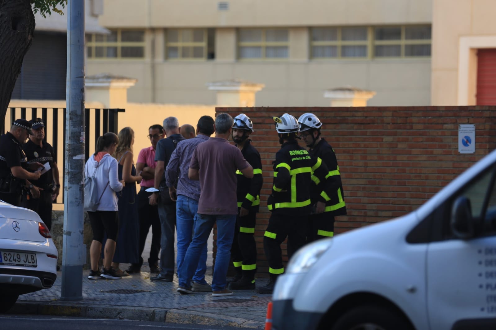 Fotos: Así ha quedado el colegio de las Esclavas de Cádiz tras derrumbarse el techo