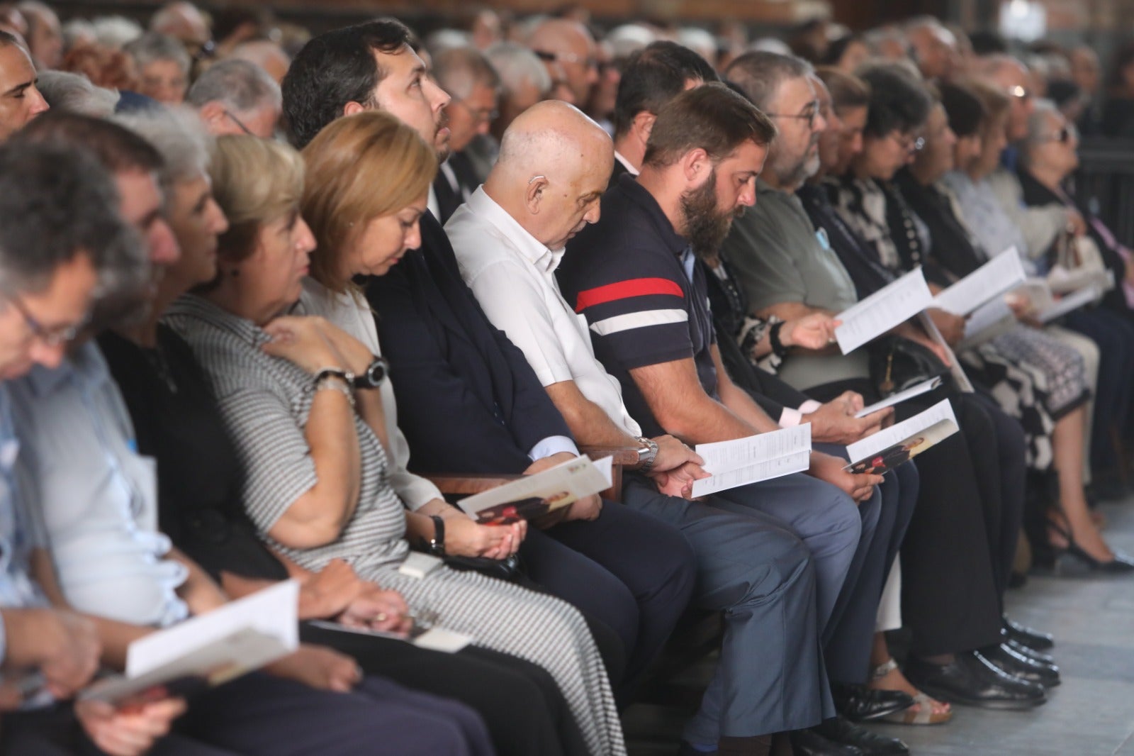 El obispo Ceballos ya descansa en la Catedral de Cádiz
