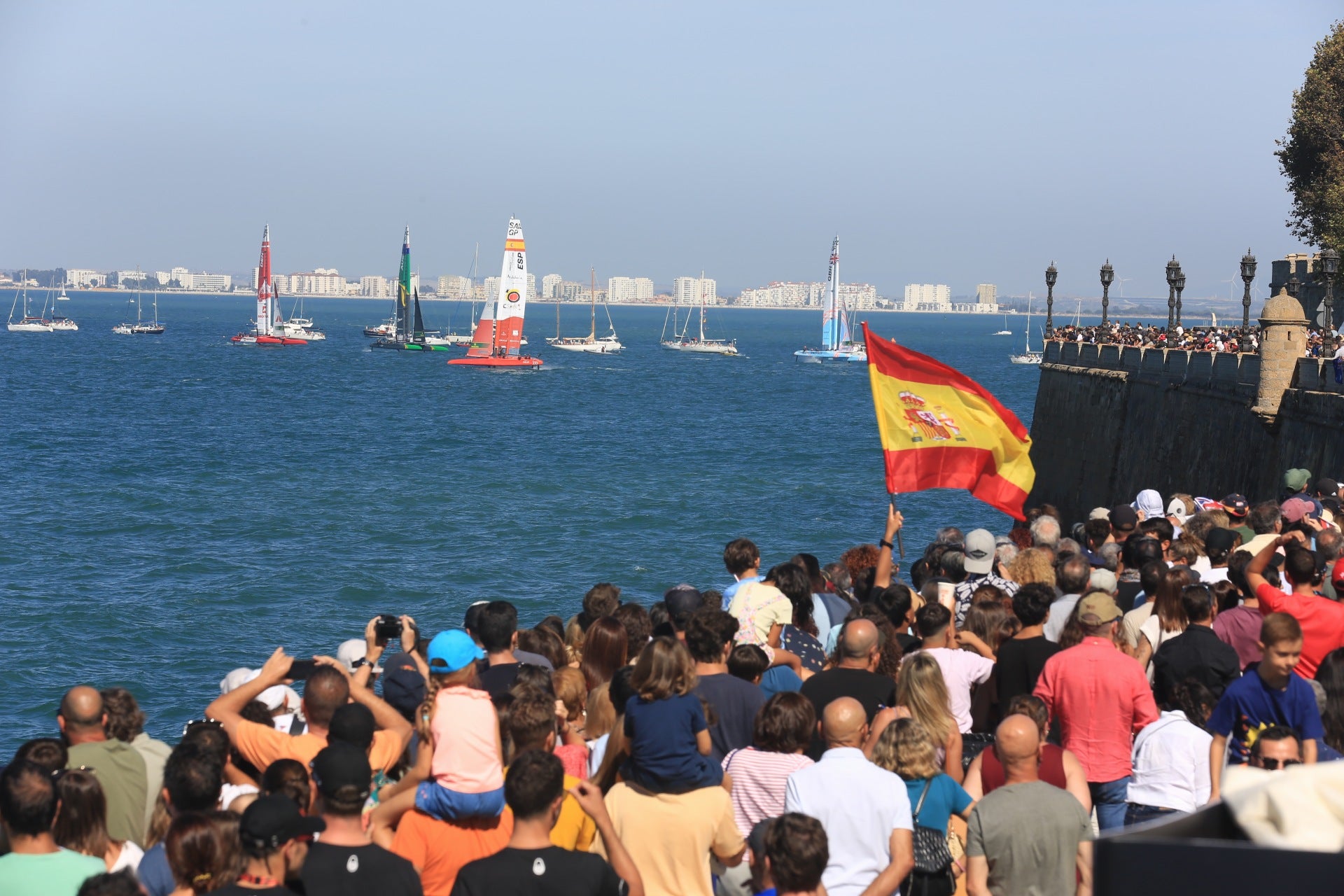En imágenes: Fiesta en Cádiz el primer día de SailGP