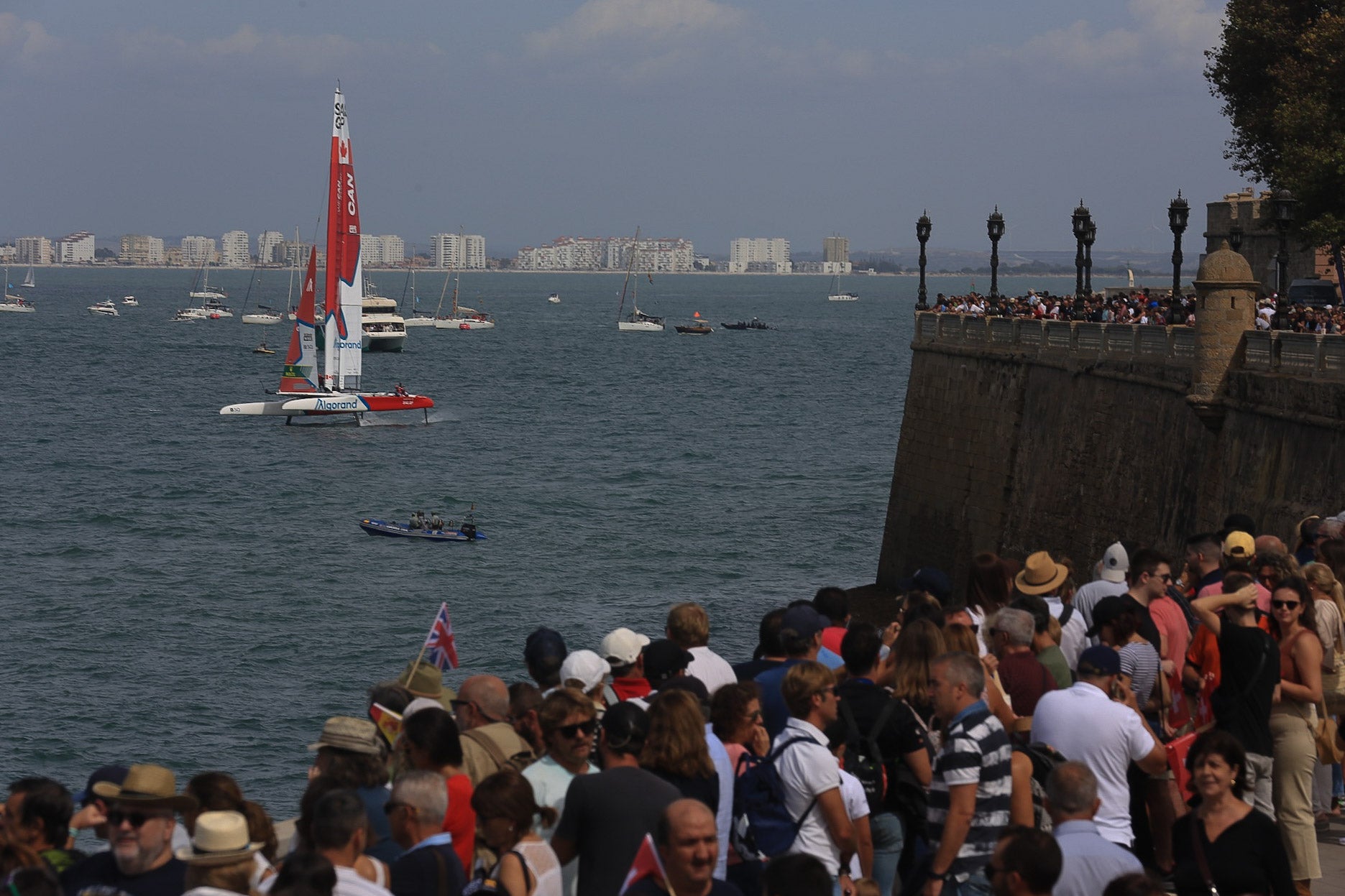 Búscate en las imágenes de Cádiz este domingo de SailGP