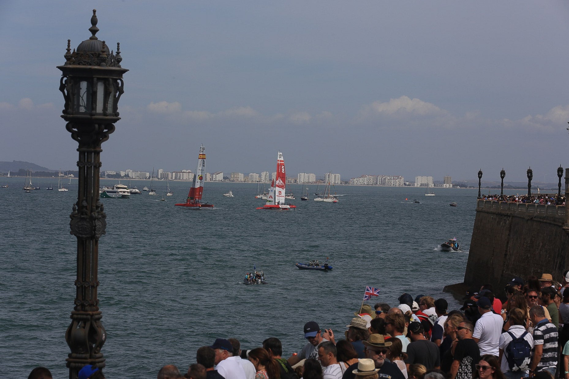 Búscate en las imágenes de Cádiz este domingo de SailGP