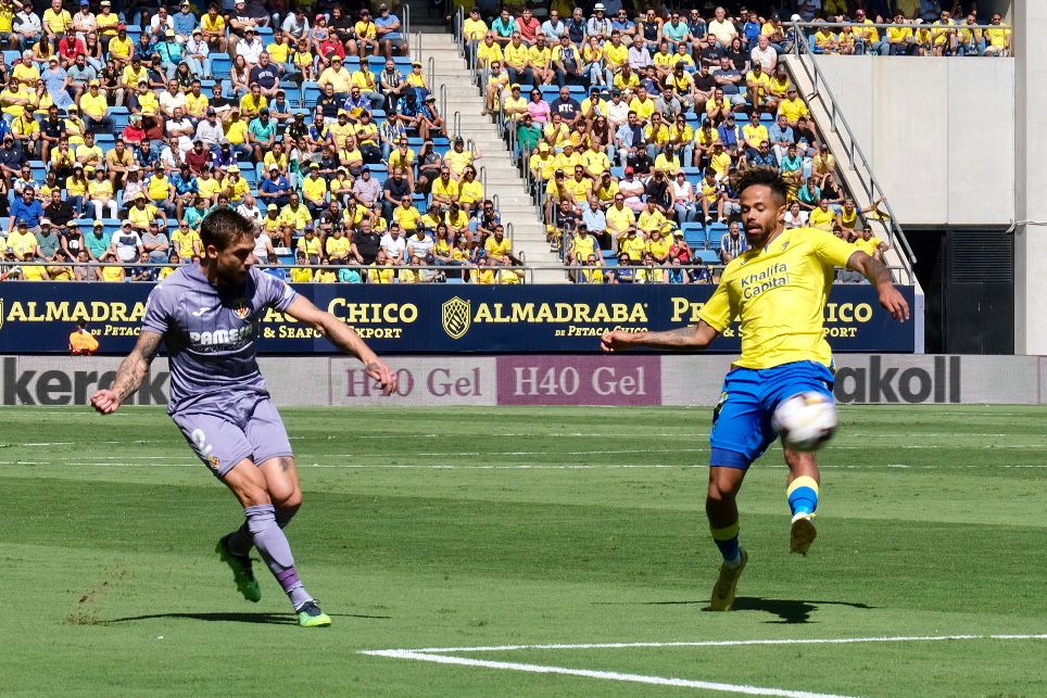 El partido entre el Cádiz y el Villarreal, en imágenes