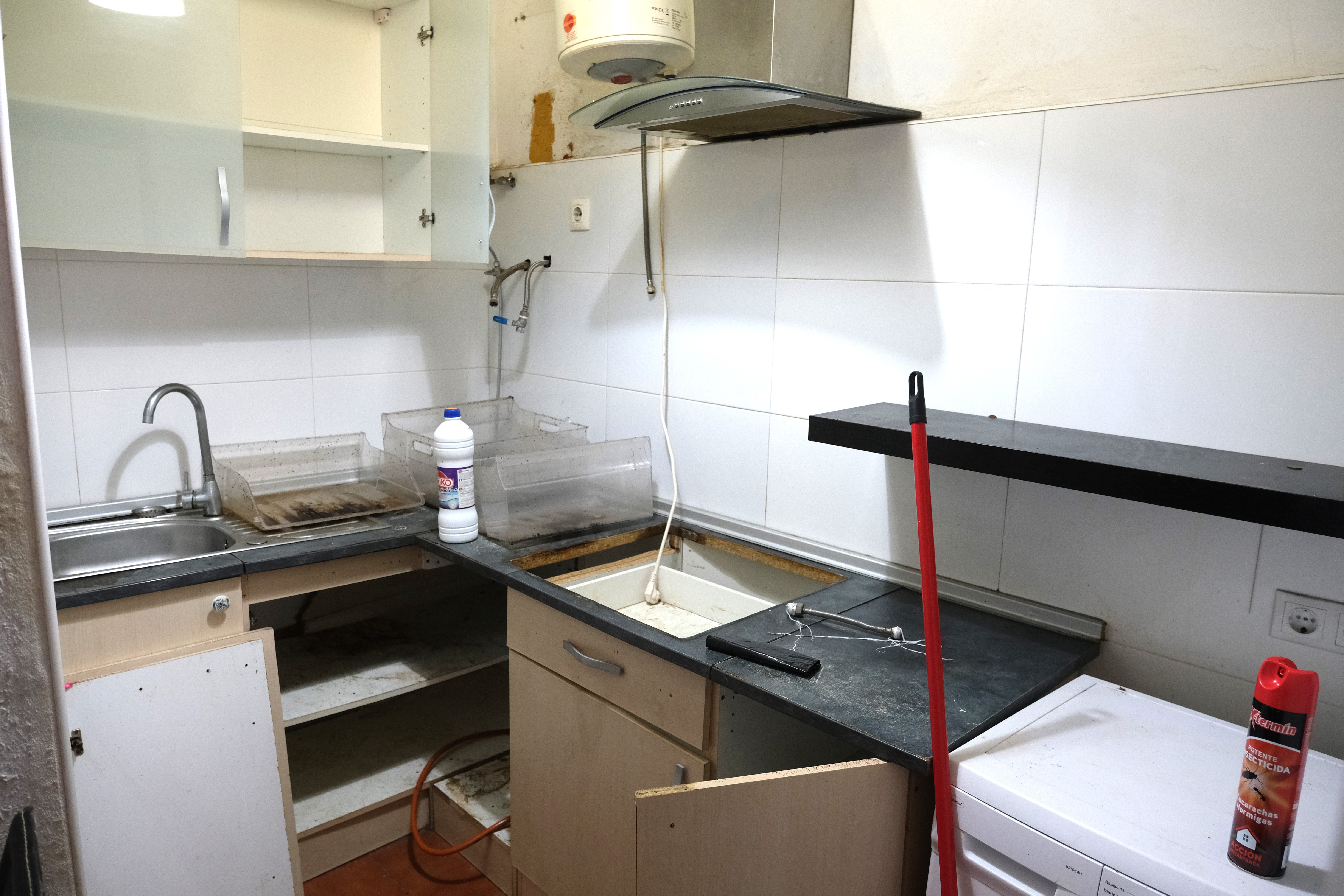 Fotos: Así quedó una vivienda de alquiler social tras ser okupada