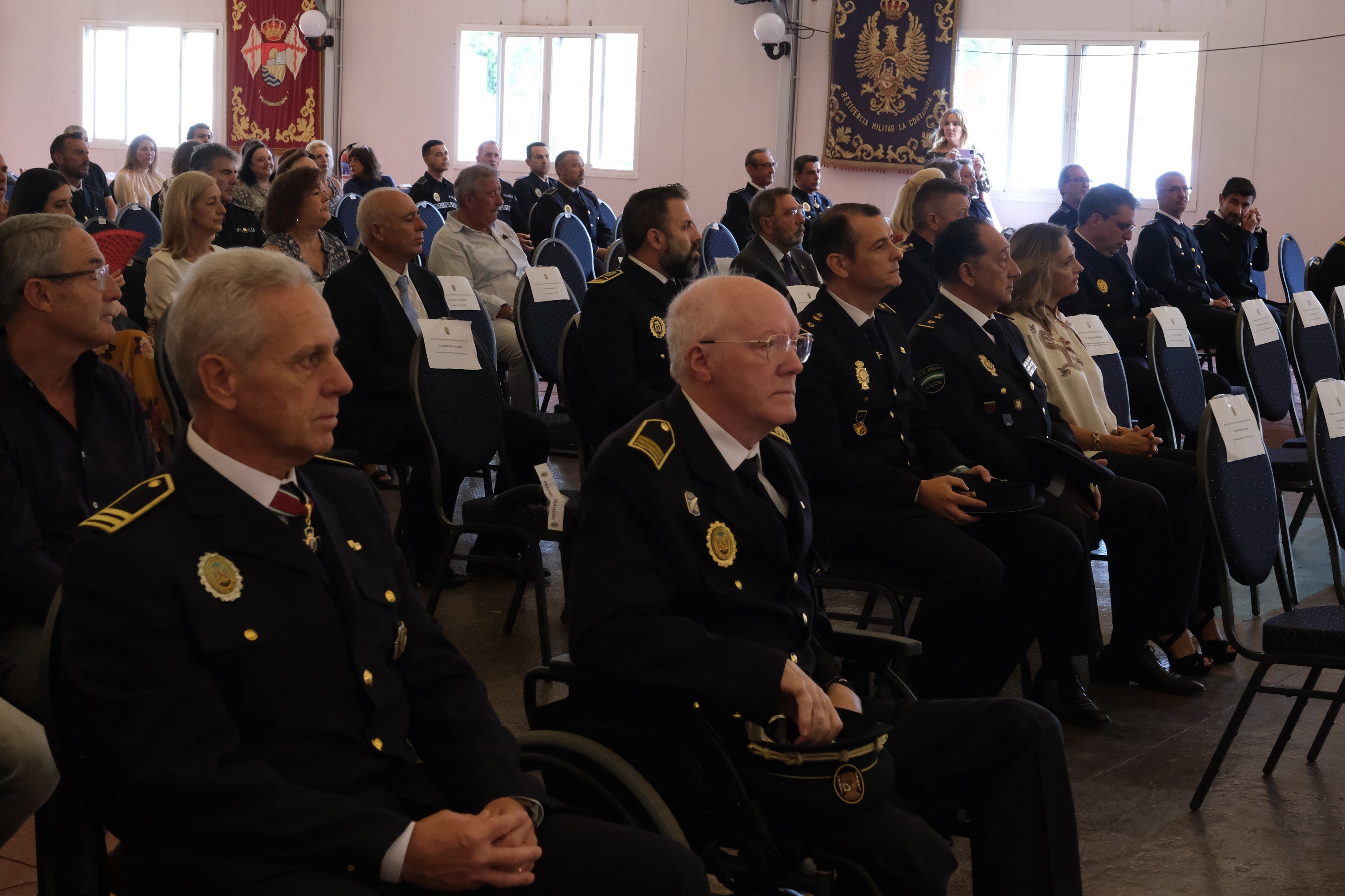 En imágenes: Condecoración a 70 agentes de la Policía Local de Cádiz