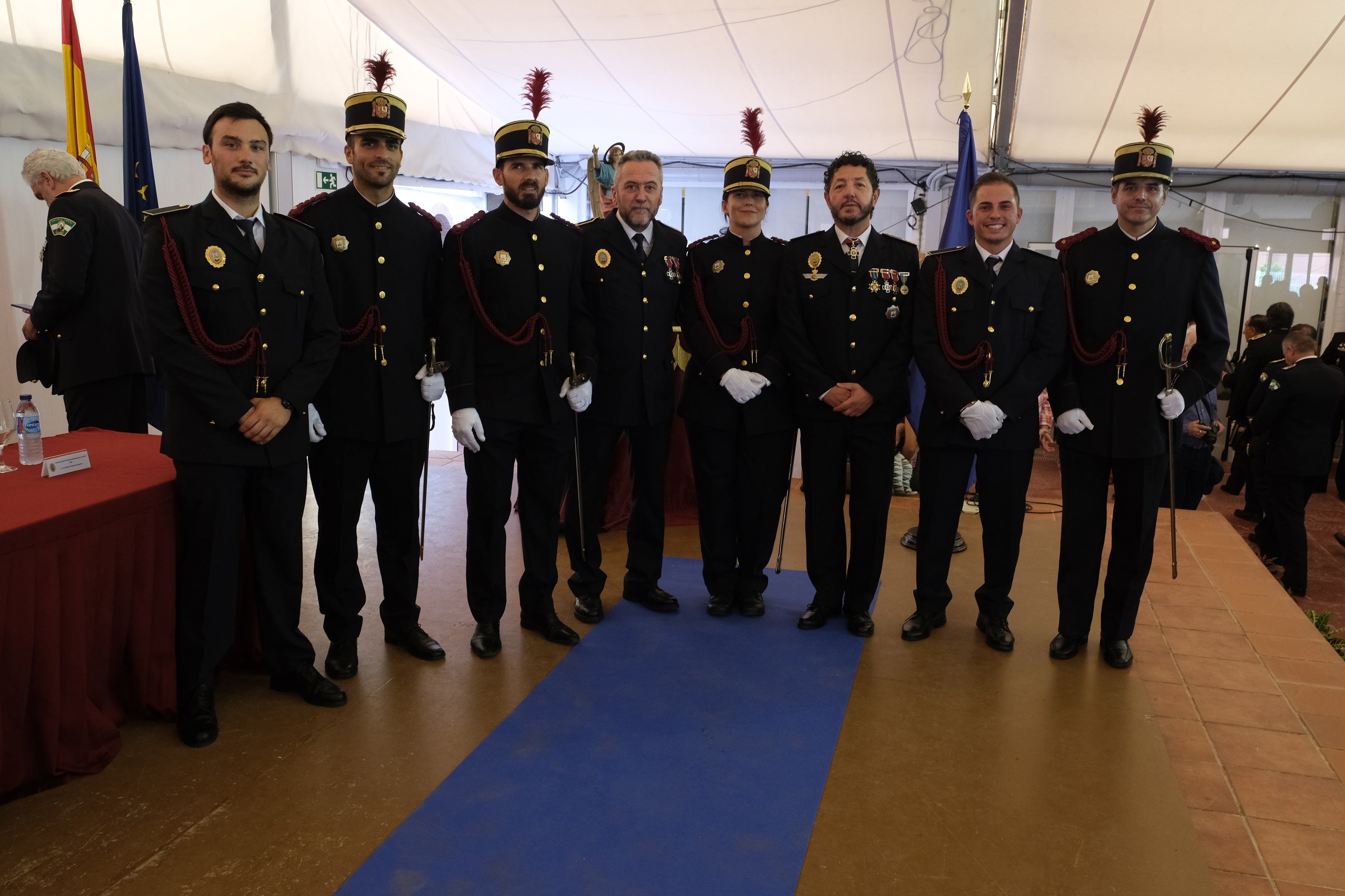 En imágenes: Condecoración a 70 agentes de la Policía Local de Cádiz