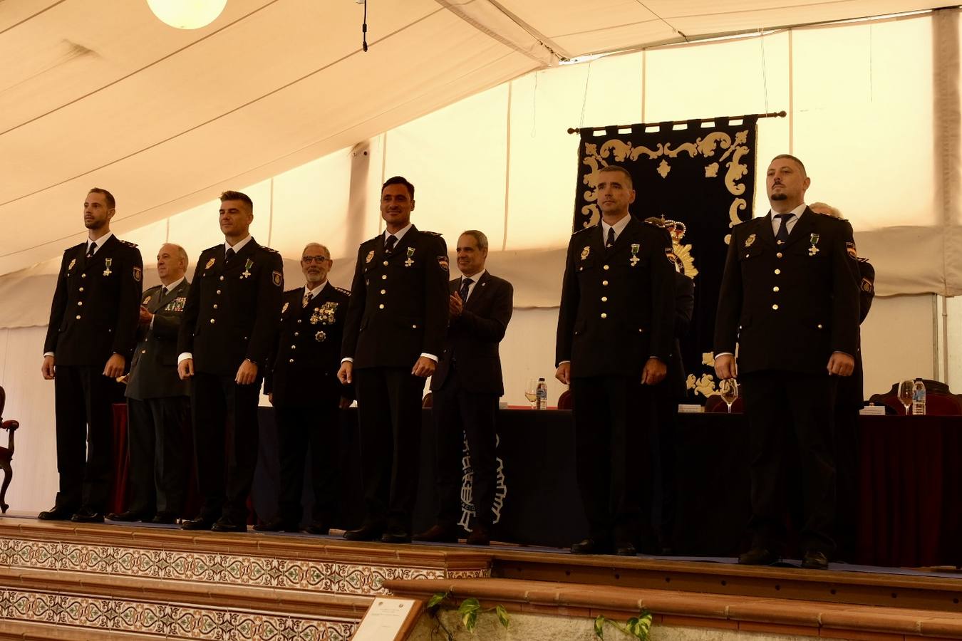 Fotos: Celebración del Día de la Policía Nacional en Cádiz