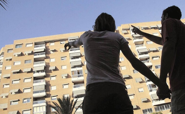 Andalucía sigue a la espera de convocatorias para el Bono Joven al Alquiler
