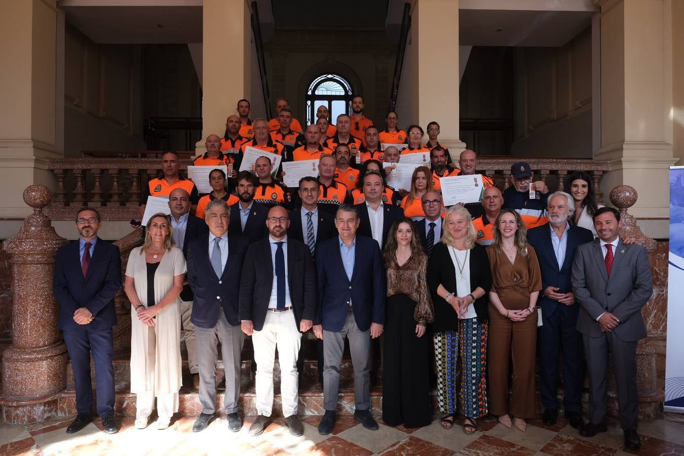 Fotos: Entrega de las Medallas de Oro al Mérito de Protección Civil a las agrupaciones del voluntariado de Cádiz