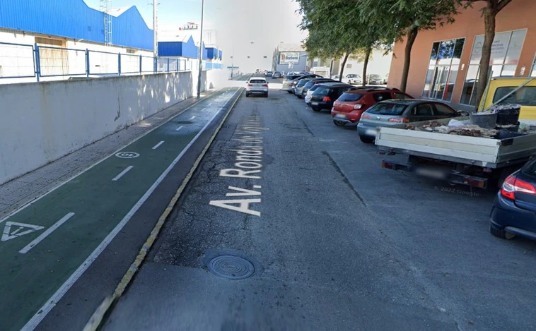La Policía Local avisa de las multas a los vehículos que estén mal aparcados junto al Estadio Carranza