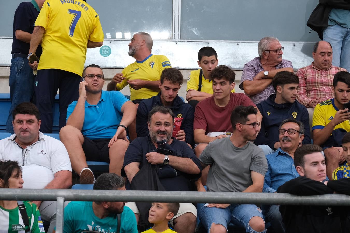 ¿Has estado en el Estadio viendo el Cádiz CF-Real Betis? Búscate en estas imágenes