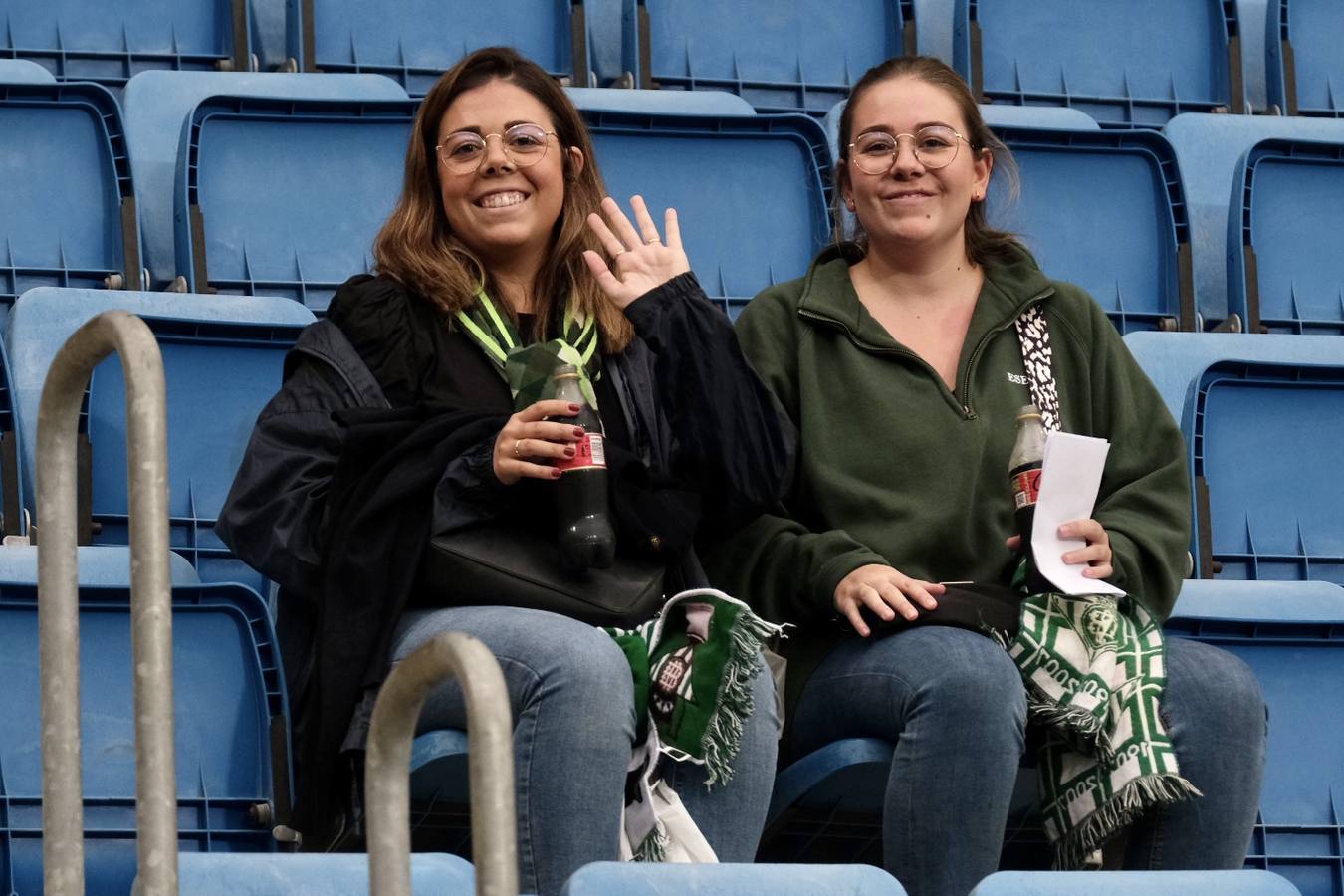 ¿Has estado en el Estadio viendo el Cádiz CF-Real Betis? Búscate en estas imágenes