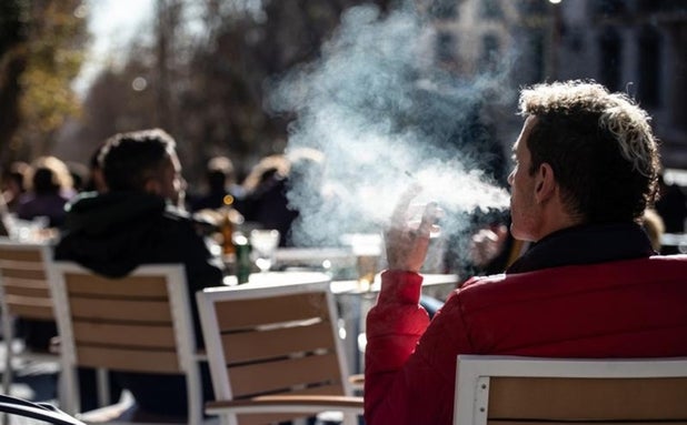 Plaza de España y Parque Genovés, espacios «libres de humo» en Cádiz