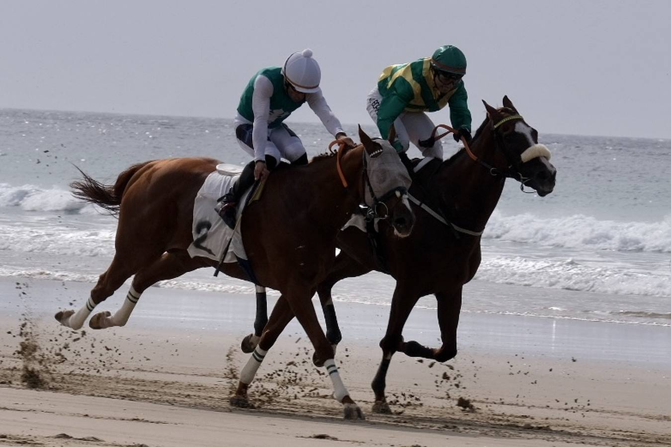 FOTOS: Carreras de caballos en la playa de Zahara de los Atunes