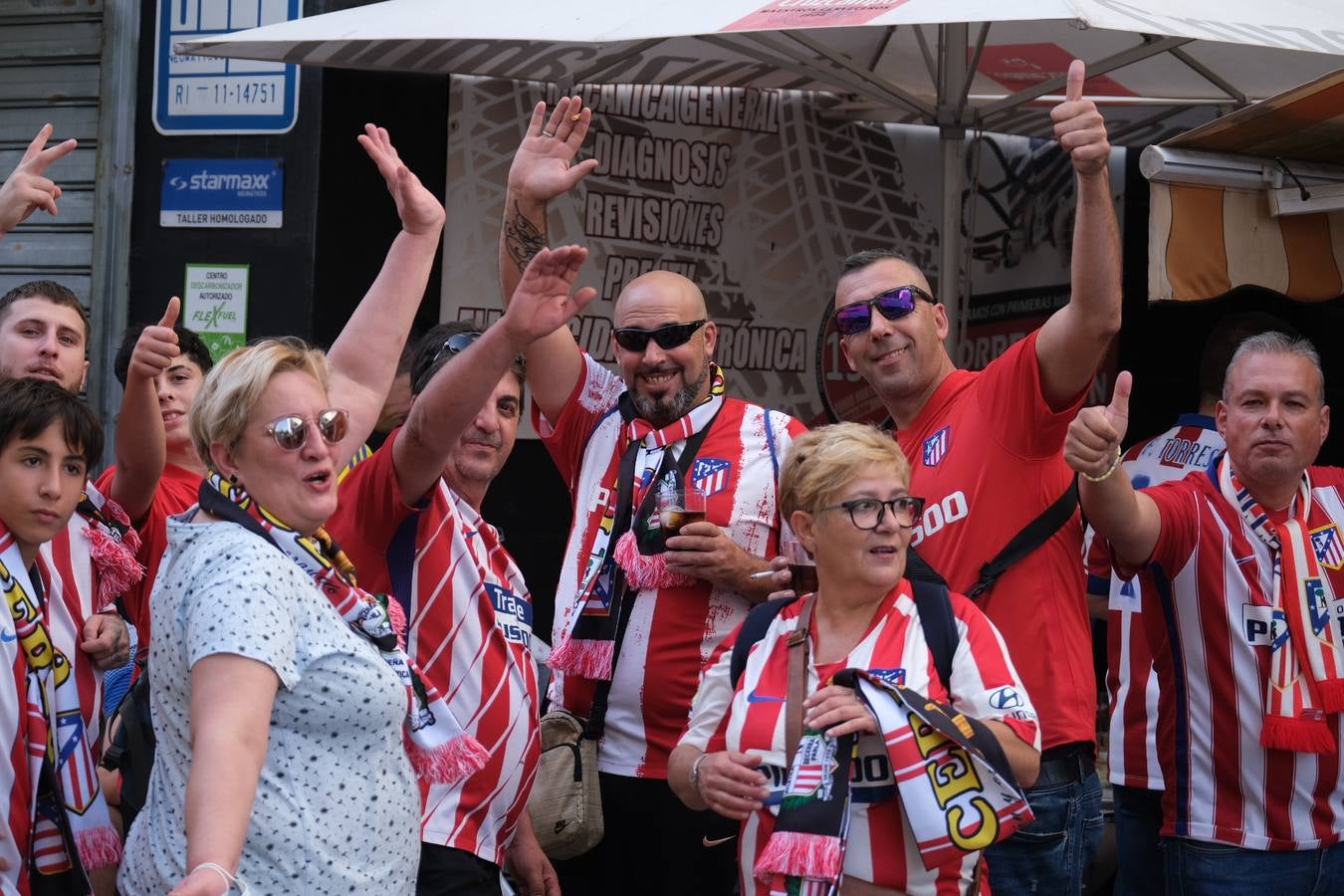 Búscate en el Cádiz - Atlético: el gran ambiente en Carranza, en imágenes