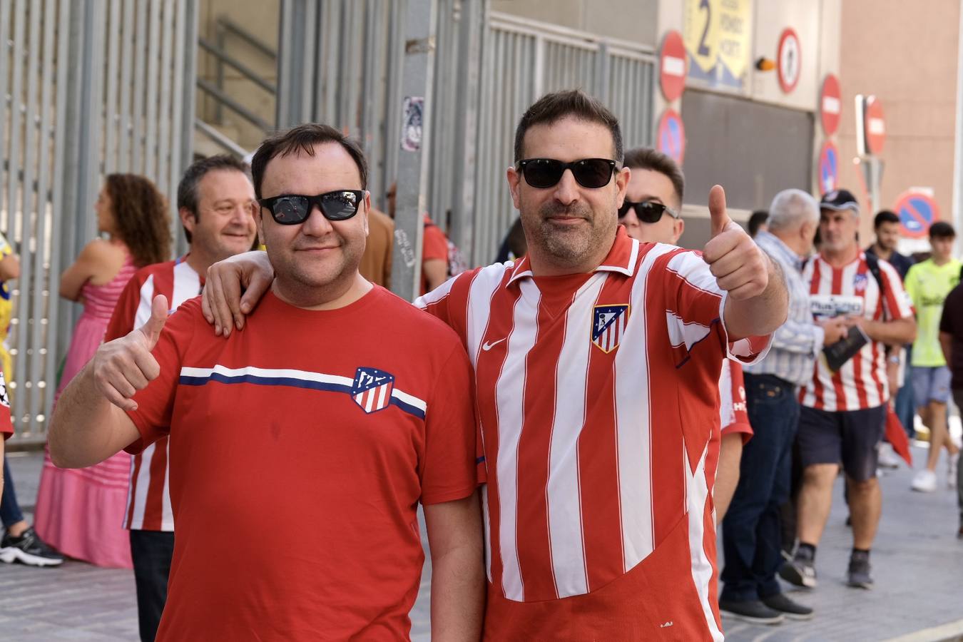 Búscate en el Cádiz - Atlético: el gran ambiente en Carranza, en imágenes