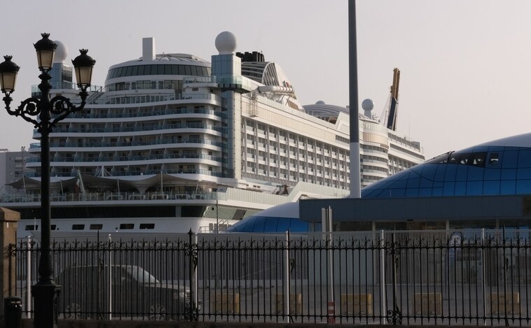 Crucero en el puerto de Cádiz.