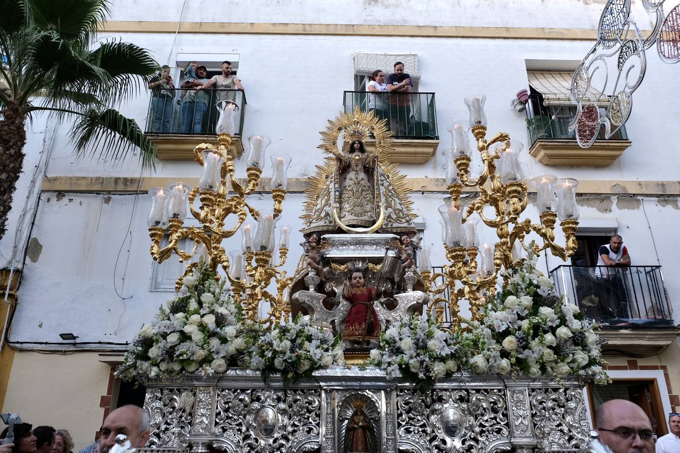Así ha sido la procesión de la Virgen de la Palma en Cádiz