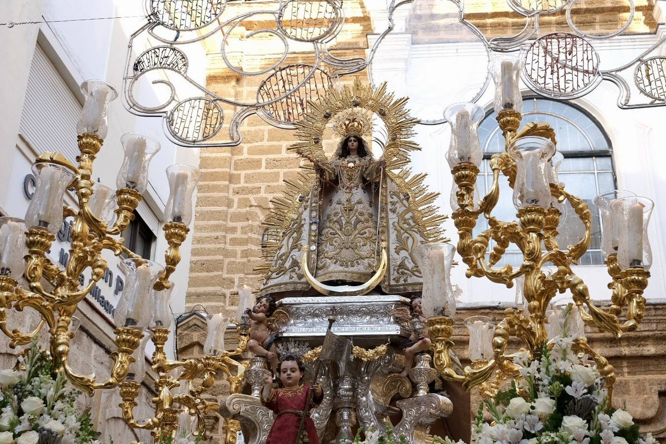 Así ha sido la procesión de la Virgen de la Palma en Cádiz