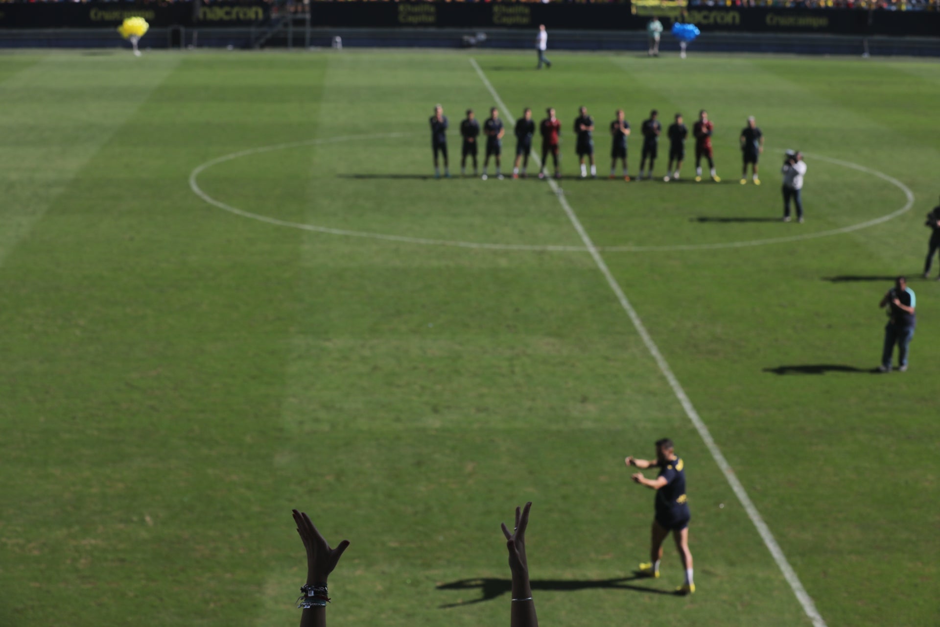 Fotos: la ilusión de los niños llena el Estadio del Cádiz CF