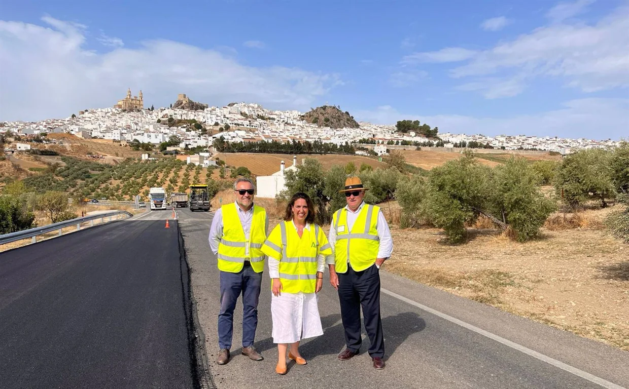La Junta concluye obras de mejora en las carreteras A-384 y A-373 en la Sierra tras invertir 340.000 euros