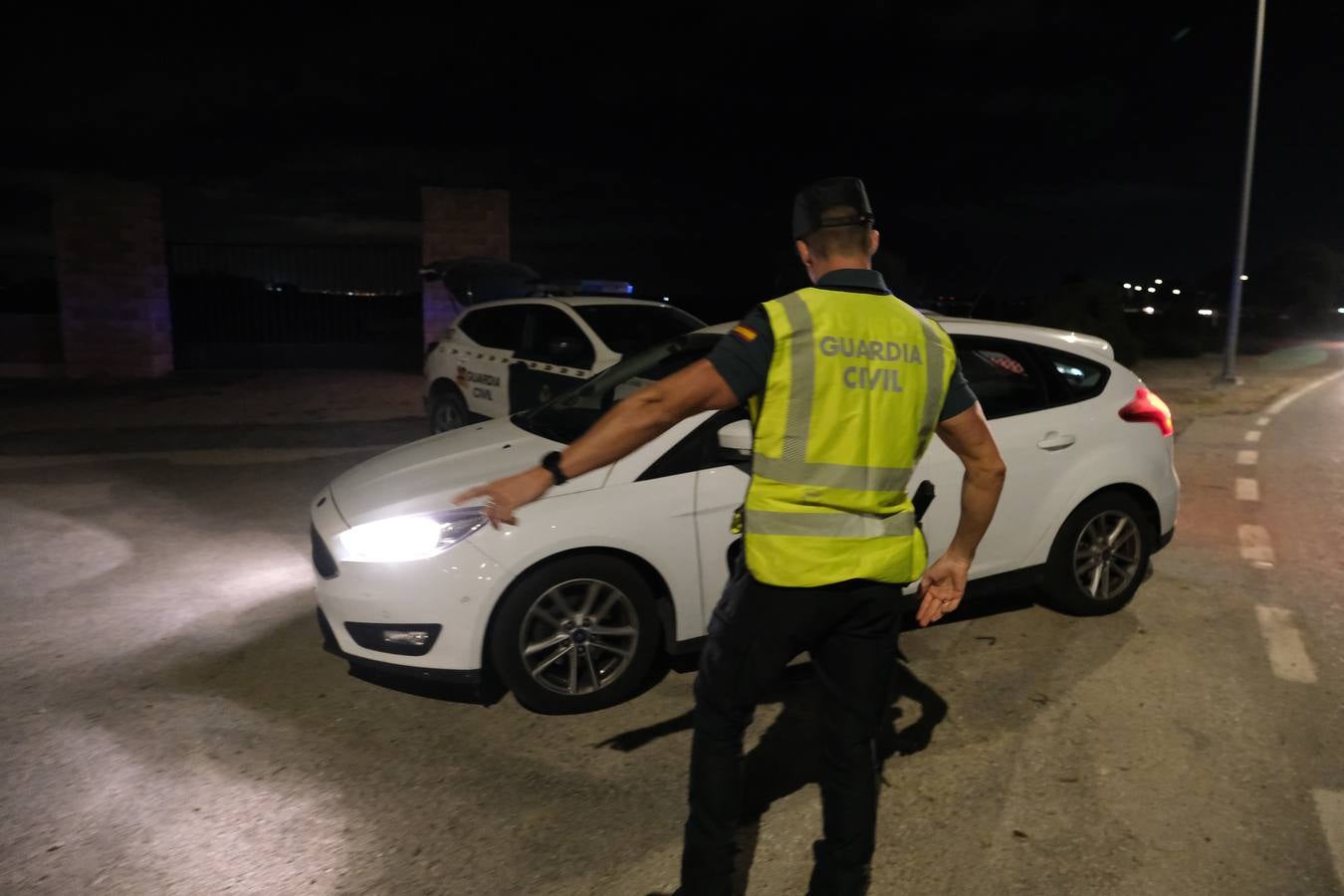 Fotos: De patrulla por los caños de Sancti Petri