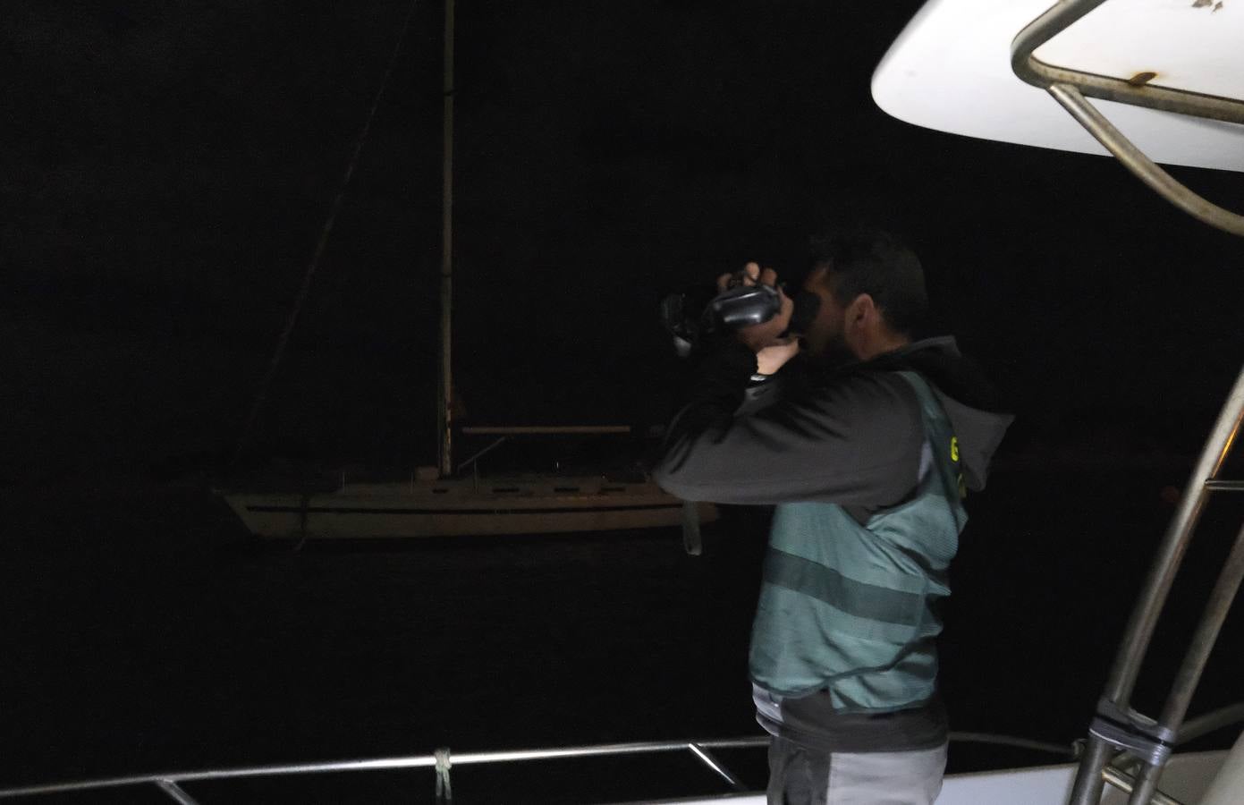 Fotos: De patrulla por los caños de Sancti Petri