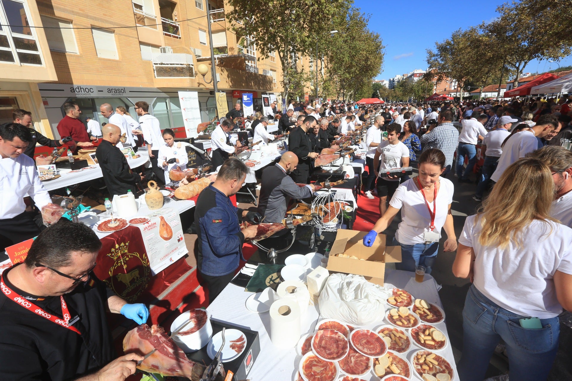 Fotos: Las espectaculares imágenes que dejan los cortadores de jamón en San Fernando