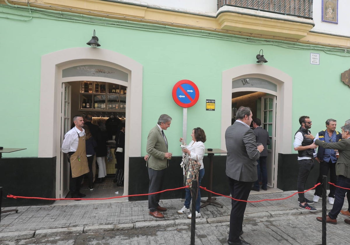 Inauguración oficial del bar Las Banderas.