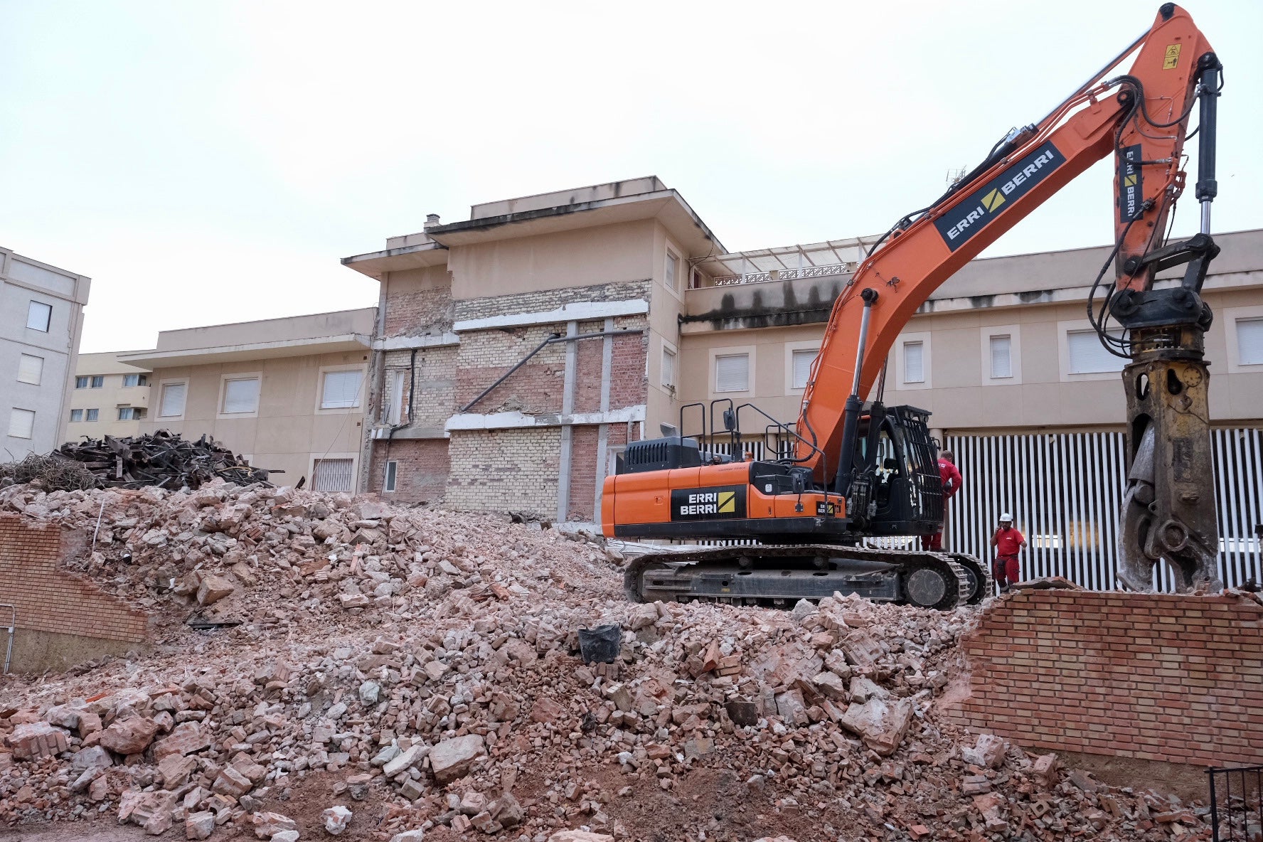 Fotos: Arranca el desescombro de la Iglesia de las Esclavas