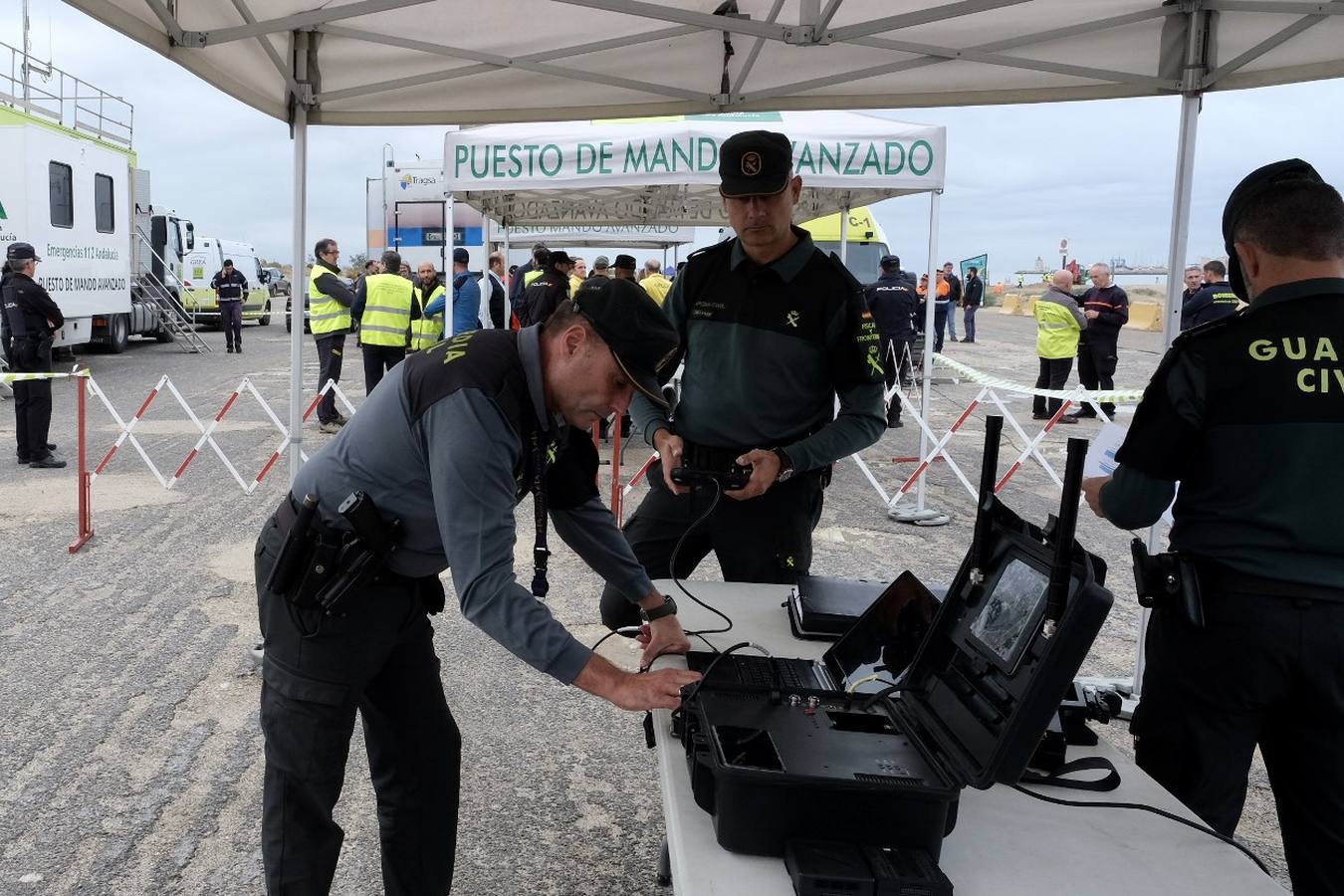 El Puerto se prepara para combatir un vertido de 3.000 toneladas de fueloil