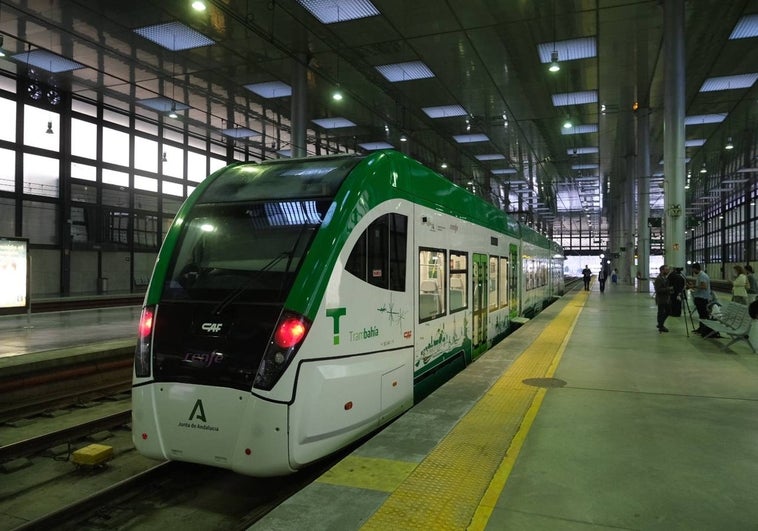 El Trambahía se queda parado durante una hora en el Río Arillo