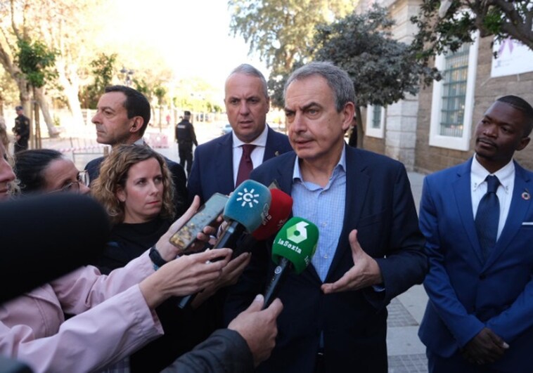 Zapatero asegura que Griñán es «incapaz de realizar actos delictivos» y lo considera «un hombre honesto»