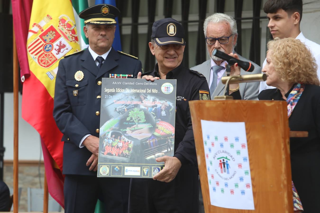 Fotos: Exhibición de los cuerpos de seguridad con motivo del Día Internacional del Niño